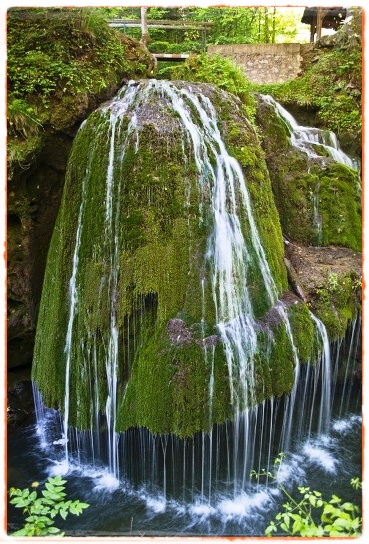 cascada-si-izbucul-bigar