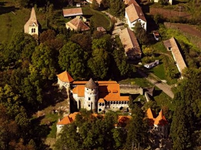 Castelul-Alexius-si-Georgius-Bethlen-20101130151126