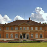 image-2009-08-13-6046897-56-castelul-savarsin