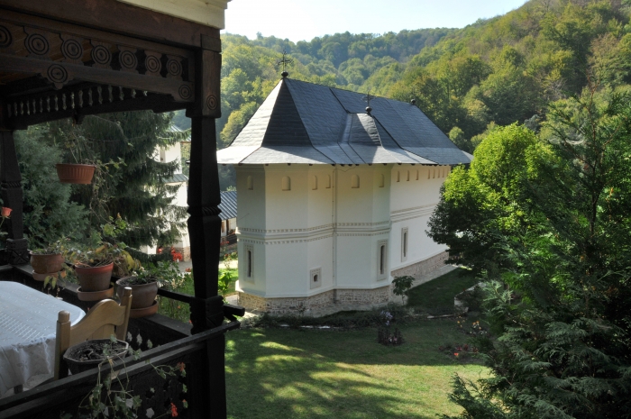 2012_10_01_manastirea robaia 2_rsz