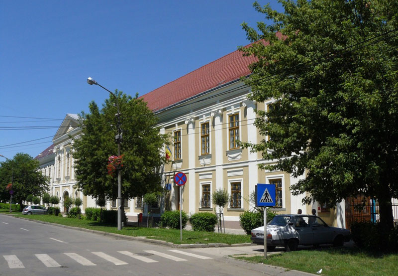 301_1272291538_01_szatmar1-palota