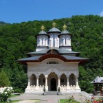 Manastirea-Lainici-20110207115317