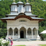 Manastirea_Lainic_fatada