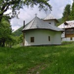 Schitul-Locurele-20101108122746